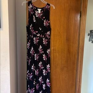 Black and Pink Sleeveless Scoop Neck Maxi Sundress